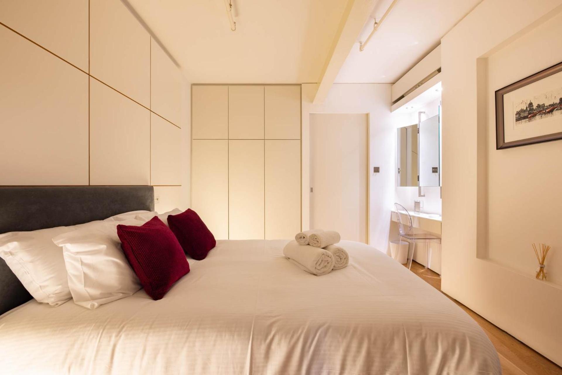 Soho Loft With A C & Concierge Apartment