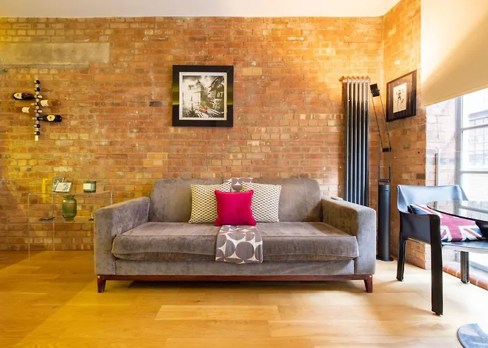 Central Soho Loft With A C & Concierge